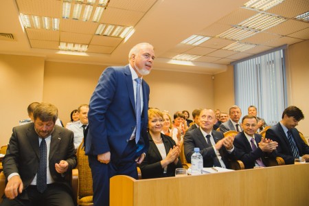 Дума Сургута собирает внеочередное заседание, чтобы принять досрочную отставку главы