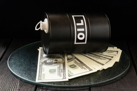 Минэнерго: нет никаких причин для падения цен на нефть до $10 за баррель
