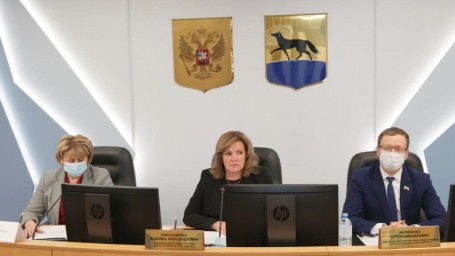 В думе Сургута возник спор, можно ли признать конкурс на пост главы города несостоявшимся
