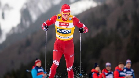 Александр Большунов выиграл спринт на лыжном чемпионате России, тюменец – третий
