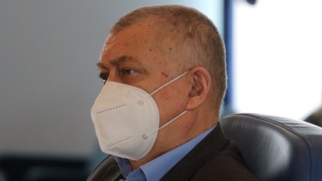После двух месяцев лечения от COVID-19, спикер думы Нефтеюганска вышел на работу  