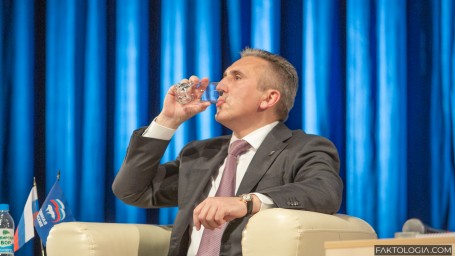 Губернатор Моор отдал частной компании в концессию часть водоснабжения Тюменского района до 2070 года за 163 млн рублей