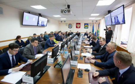Депутатов Ханты-Мансийска лишили очных заседаний из-за ремонта зала  