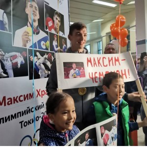Олимпийский чемпион Максим Храмцов вернулся из Токио в Югру