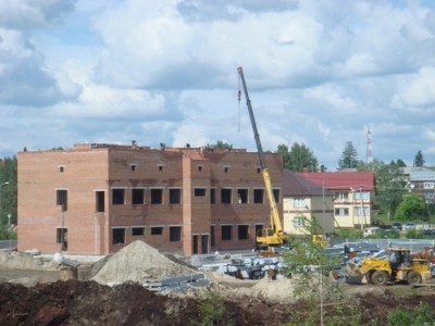 Компания, сорвавшая обещанные Комаровой сроки по сдаче больницы в Горноправдинске, получила от властей ХМАО новые миллиардные контракты