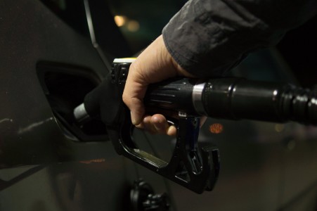 НПЗ «Сургутнефтегаза» и «Роснефти» получили повреждения после падения сбитых беспилотников