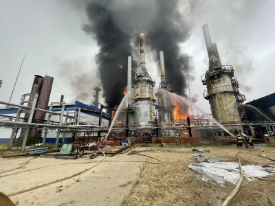 В «Газпроме» не смогли дать ответ о последствиях пожара на Уренгойском заводе