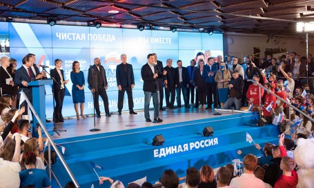 Медведев пропустил празднование победы «Единой России» из-за болезни