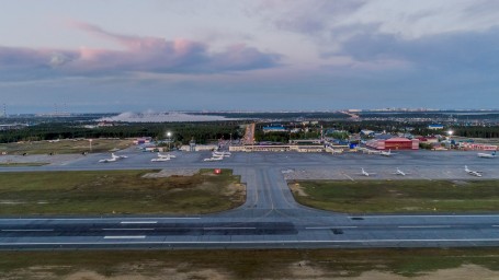 Власти ХМАО не смогли найти инвестора для реконструкции аэропорта Сургута