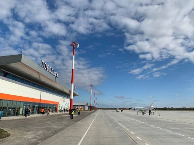 Аэропорт Тобольска, который обошелся в 19 млрд рублей, принял первый рейс