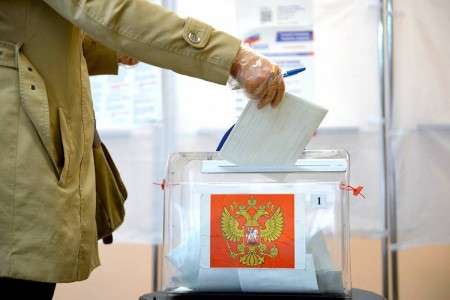 Кремль решил не переносить прямые выборы губернаторов в 2022 году