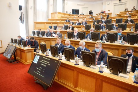 Депутаты думы ХМАО отказались сокращать расходы бюджета на свои зарплаты