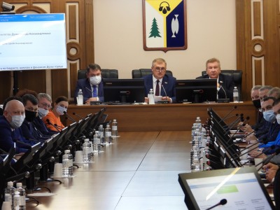 Депутаты думы одного из крупнейших муниципалитетов Югры лишили спикера зарплаты