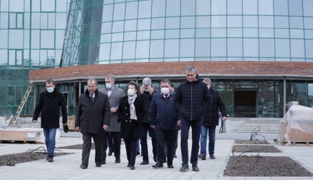 Губернатор ХМАО Комарова предложила увеличить расходы на больницу в Нижневартовске в пять раз