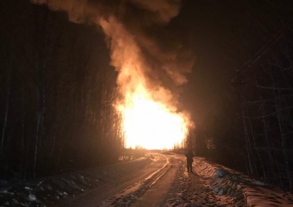 На месторождении Роснефти в ХМАО произошел взрыв на газопроводе