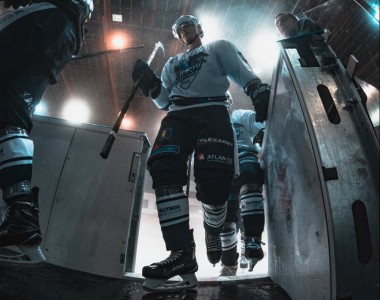 В НХЛ семь команд приостановили сезон из-за вспышки COVID, под вопросом – участие игроков в Олимпиаде