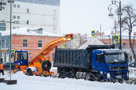 Губернатор Моор объяснил плохую уборку снега в Тюмени сбоем в работе подрядчиков