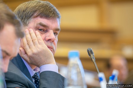 Депутат Тюменской облдумы Танкеев отказался от должности заместителя комитета 