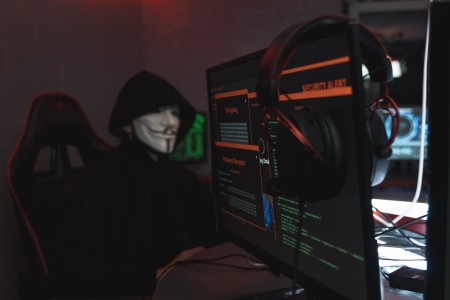 Власти ХМАО не справляются с хакерскими атаками