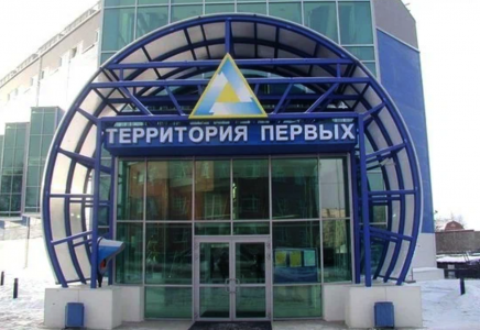 Глава ХМАО Комарова снова пытается убедить банкиров отдать округу здание «Территории первых»