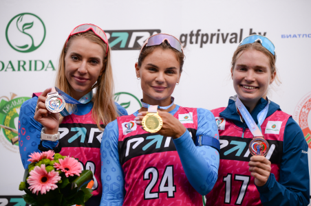 Биатлонистка из ХМАО Носкова выиграла серебро в спринте на втором этапе Кубка Содружества в Раубичах