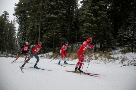 В отсутствии Большунова контрольный спринт в Ханты-Мансийске выиграл лыжник из Татарстана, тюменец – второй