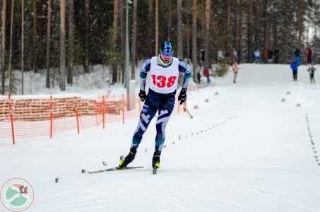 Олимпийский чемпион из ХМАО Устюгов победил на Кубке Урала по лыжным гонкам в Новоуральске
