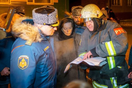 Глава МЧС России прибыл в Нижневартовск, где накануне произошел взрыв в жилом доме