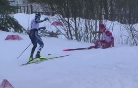 Потерявший сознание Большунов обвинил Устюгова в падении в полуфинале спринта Красногорской лыжни