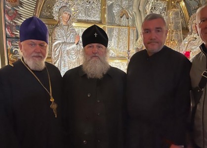 Перед визитом патриарха Кирилла в ХМАО митрополит Павел в компании экс-банкира отправился в Иерусалим