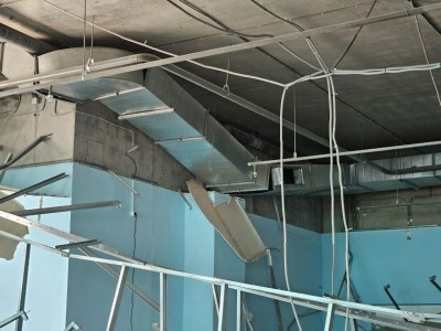 В спорткомплексе ХМАО, построенном за 2 млрд рублей, разрушился потолок