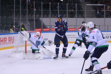 Следом за разгромным поражением дома хоккеисты «Югры» проиграли на выезде в Красноярске