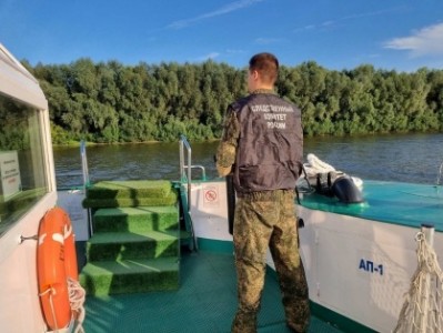 На Ямале затонул теплоход с баржей, капитан и моторист судна пропали без вести