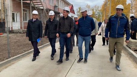 Замгубернатора ХМАО Ислаев запросил для строителей из Екатеринбурга ещё 500 млн рублей на стройку стационара