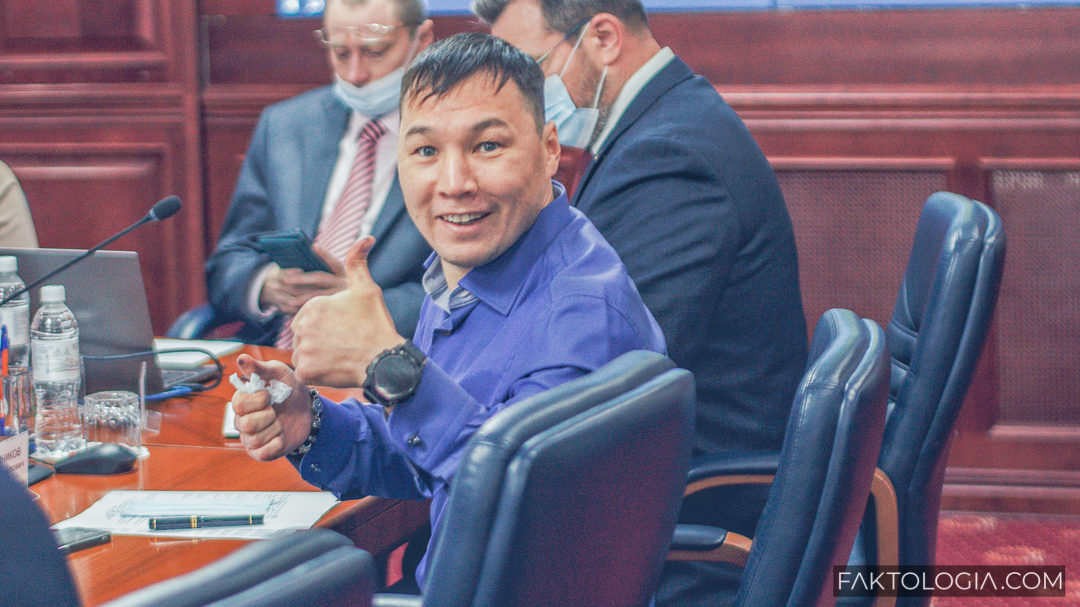 Власти ХМАО спустя 12 лет завершили «чемпионский проект»: спорткомплекс имени Проводникова открыт в Березово