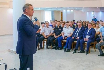 Встречи врио губернатора ХМАО Кухарука в Сургуте и Нижневартовске сопровождались скандалами с жителями