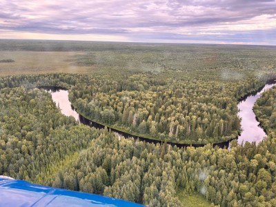 В ХМАО найдена моторная лодка, на которой могла перевернуться пропавшая семья ханты