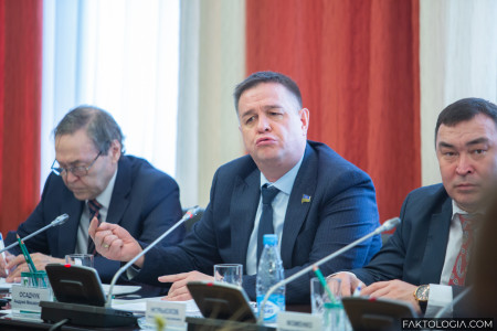 Один из богатейших депутатов думы ХМАО лоббирует интересы «Корпорации СТС» Бикова и Боброва