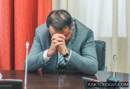 Дума ХМАО лишила депутата Таги-заде должности зампреда комитета после скандального заявления о мигрантах
