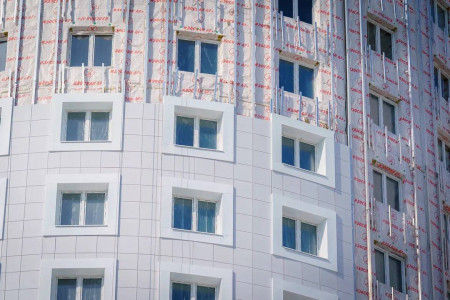 Продажи новостроек в России упали на 40% в мае и на 16% с начала года