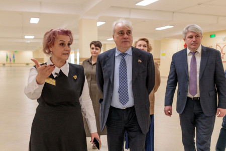 «Единую Россию» в ХМАО продолжают сотрясать громкие скандалы накануне выборов