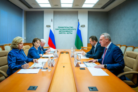 Губернатор ХМАО Кухарук предложил продлить полномочия омбудсмена Стребковой