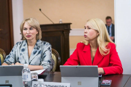 Губернатор ХМАО Кухарук утвердил новых кураторов для департаментов госимущества и адмобеспечения
