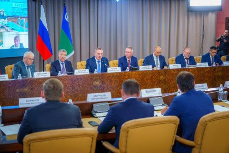 Бензин вернулся на заправки столицы ХМАО в день визита «нефтегазовых генералов»
