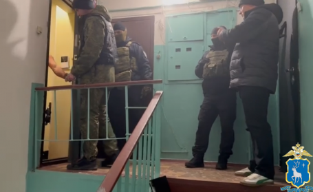 Схему по незаконной легализации более 700 мигрантов на Ямале обеспечил сотрудник полиции