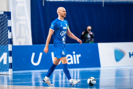 Дебютант Суперлиги по футзалу из Сургута выиграл впервые за два месяца