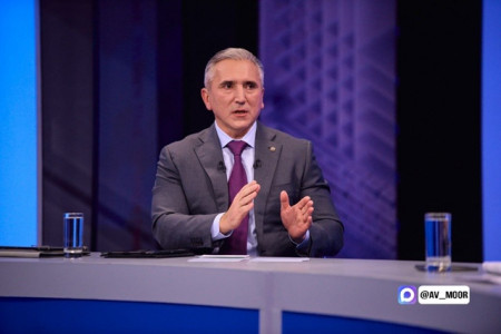 Тюменский губернатор поддержал систему средневзвешенных оценок школьников вопреки протестам их родителей