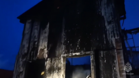 В ХМАО семь человек погибли при пожаре в дачном доме: среди жертв четверо детей