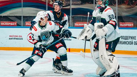 «Магнитка» сместила хоккеистов «Югры» со второго места чемпионата ВХЛ