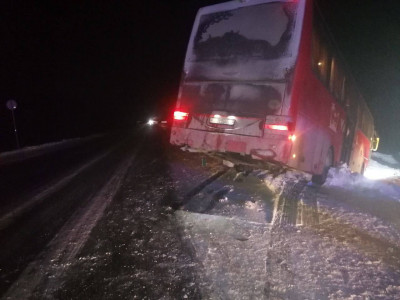 На федеральной трассе Тюмень – Ханты-Мансийск в ДТП с пассажирским автобусом погибли два человека